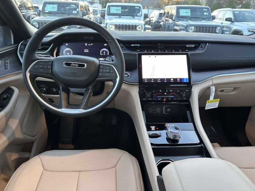 New 2025 Jeep Grand Cherokee LIMITED 4X4 Sport Utility