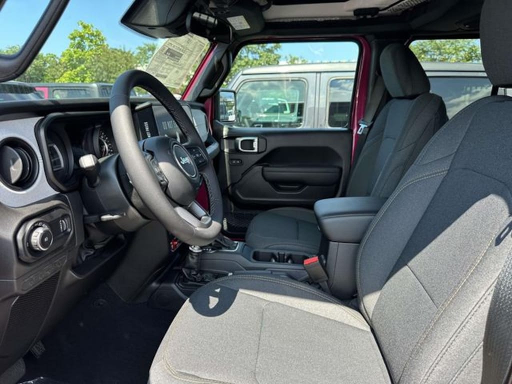 New 2026 Jeep Wrangler 4-DOOR WILLYS Sport Utility
