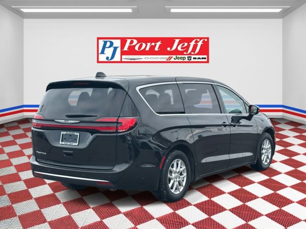 Certified 2023 Chrysler Pacifica Touring L Van Passenger Van