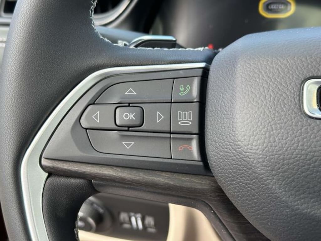 New 2026 Jeep Grand Cherokee LIMITED 4X4 Sport Utility