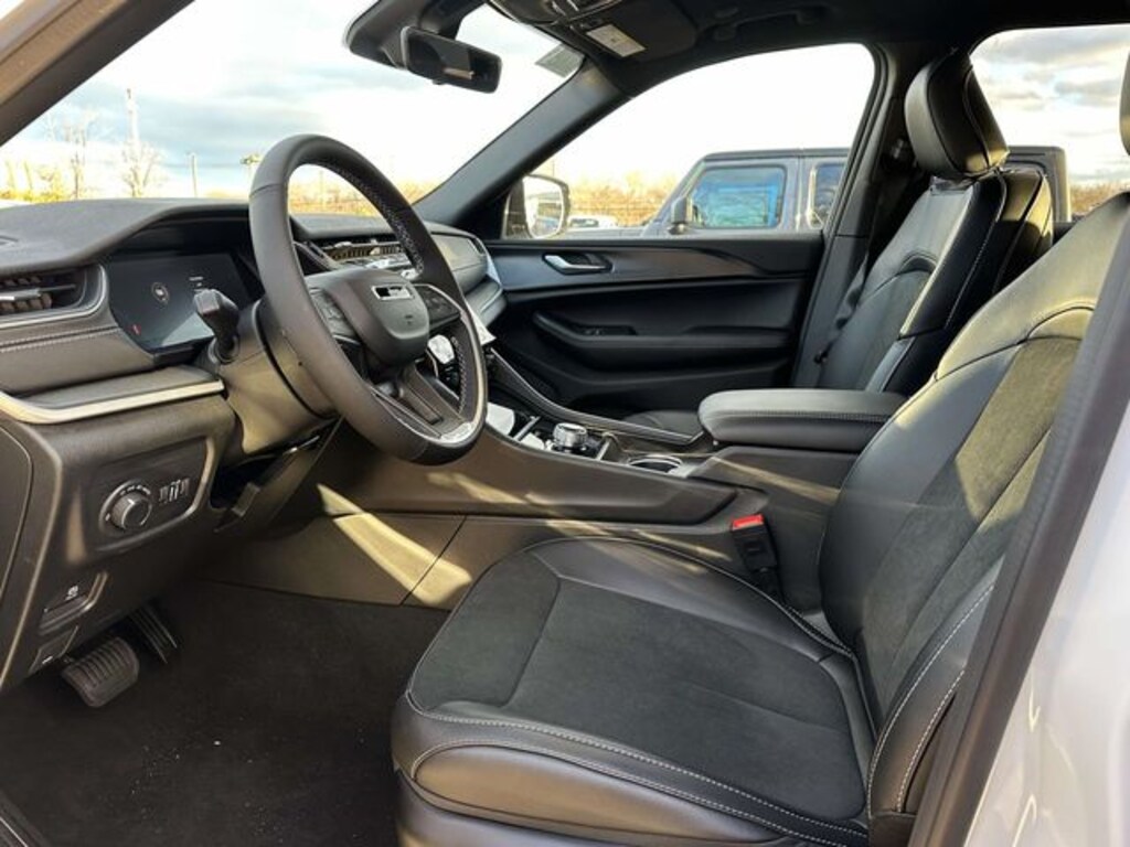 New 2025 Jeep Grand Cherokee ALTITUDE X 4X4 Sport Utility