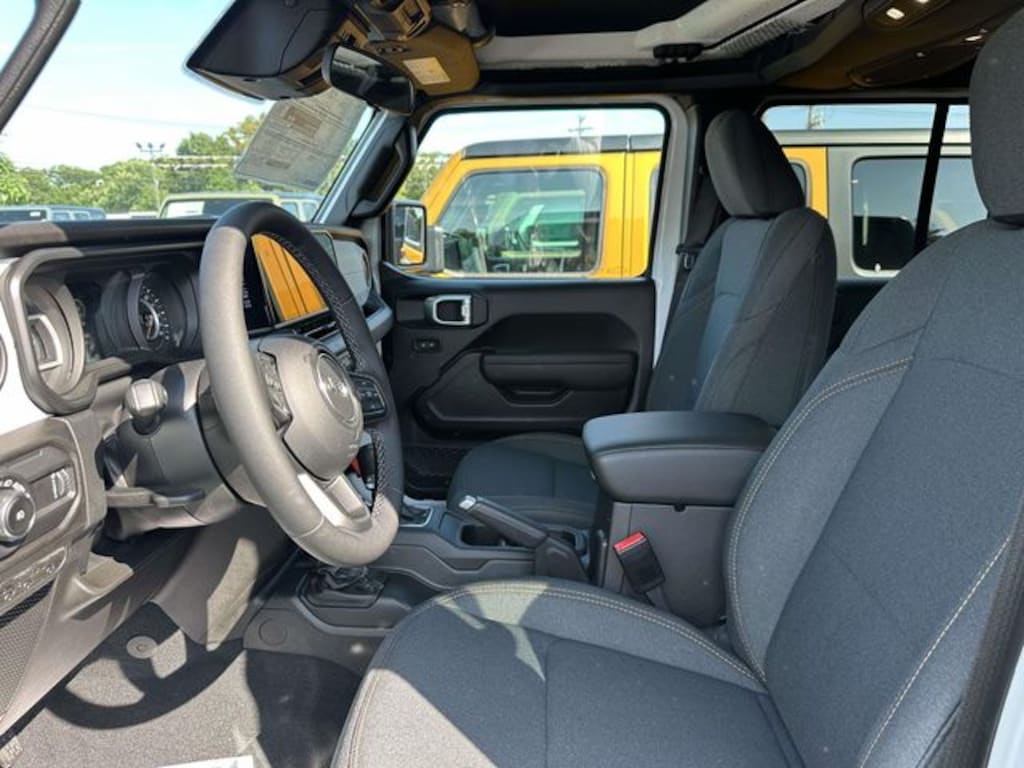 New 2026 Jeep Wrangler 4-DOOR WILLYS Sport Utility