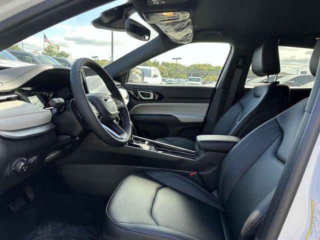 2025 Jeep Compass Limited photo 3