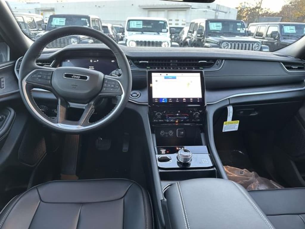 New 2025 Jeep Grand Cherokee LIMITED 4X4 Sport Utility