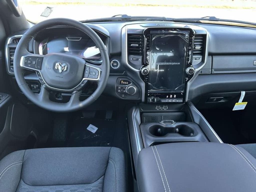 New 2026 Ram 1500 BIG HORN CREW CAB 4X4 5'7 BOX Pickup