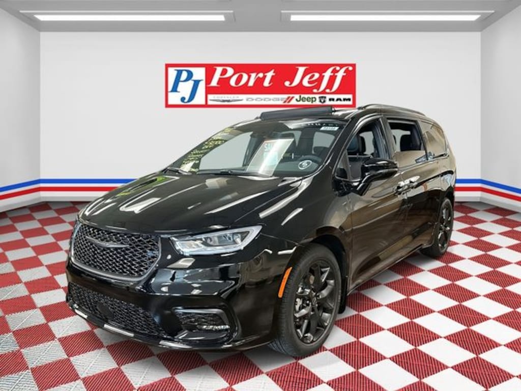 New 2026 Chrysler Pacifica LIMITED Passenger Van