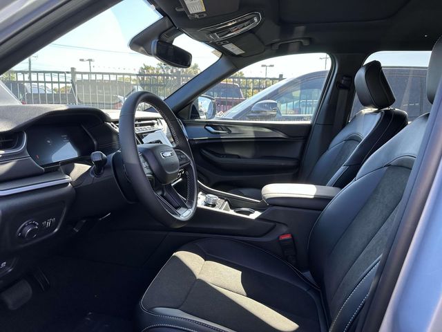 2025 Jeep Grand Cherokee Altitude X photo 3