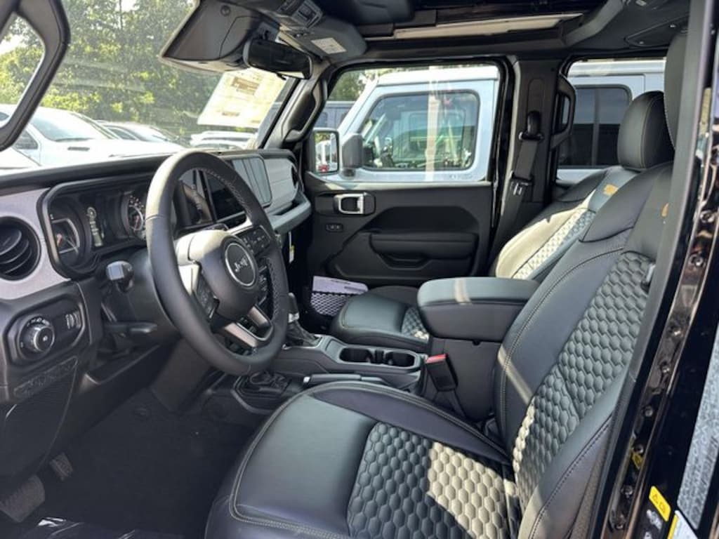 New 2026 Jeep Wrangler 4-DOOR SPORT S Sport Utility