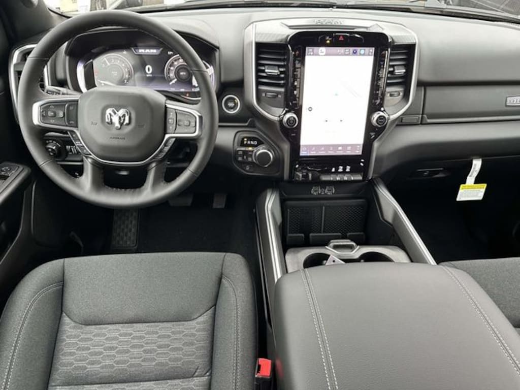 New 2026 Ram 1500 BIG HORN CREW CAB 4X4 5'7 BOX Pickup