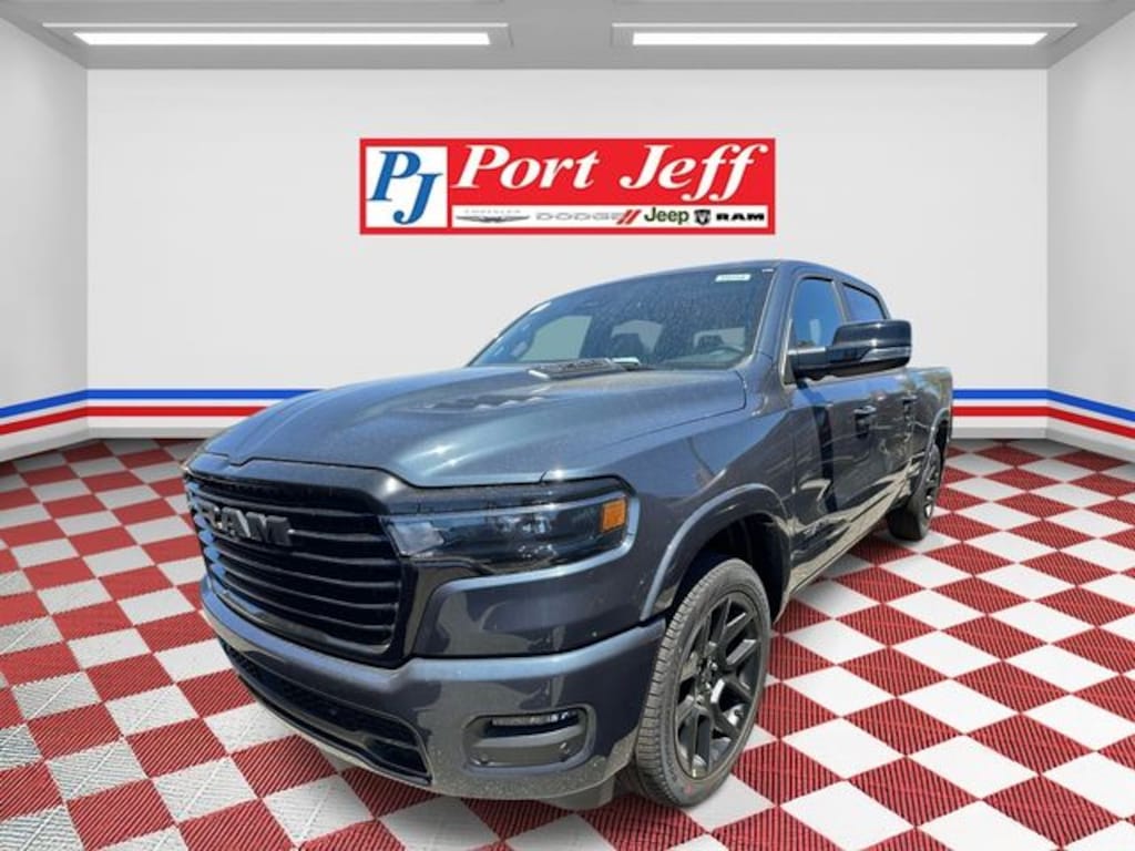 New 2026 Ram 1500 LARAMIE CREW CAB 4X4 6'4 BOX Pickup