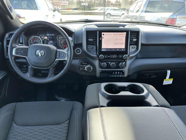 2025 Ram 1500 Tradesman photo 2