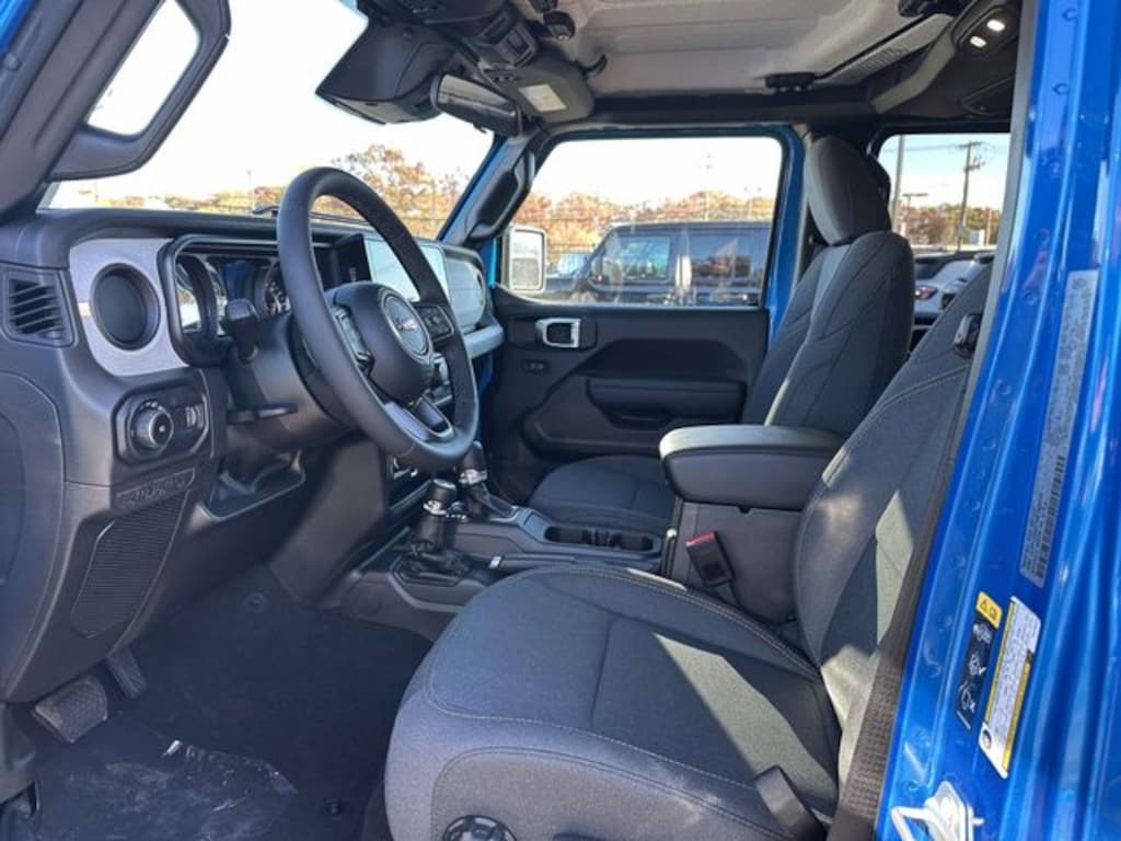 New 2026 Jeep Wrangler 4-DOOR SPORT S Sport Utility