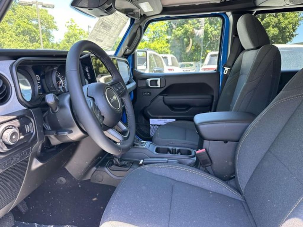 New 2026 Jeep Wrangler 4-DOOR SPORT S Sport Utility