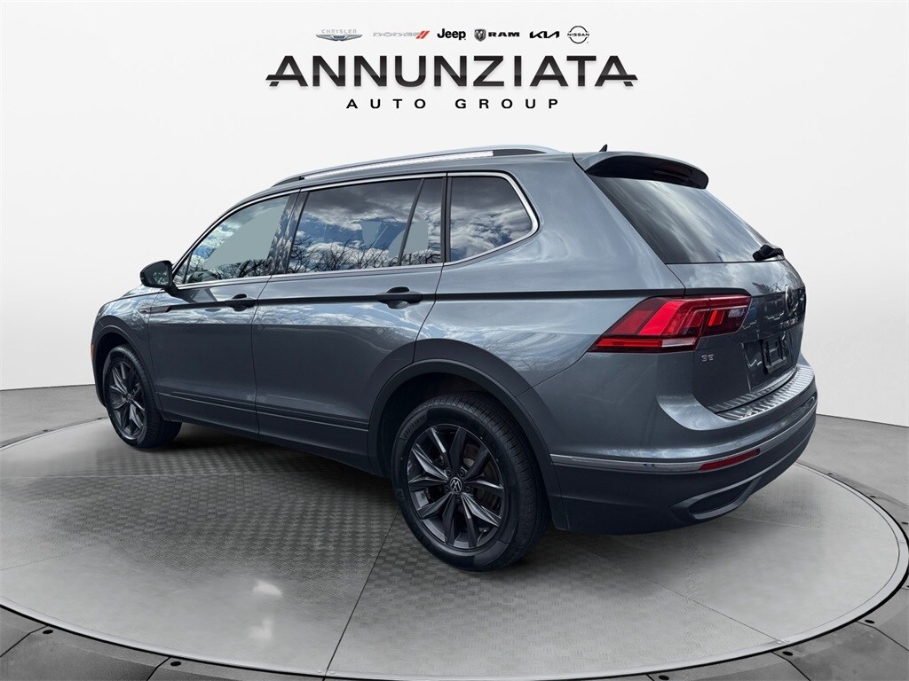 2023 Volkswagen Tiguan SE photo 3