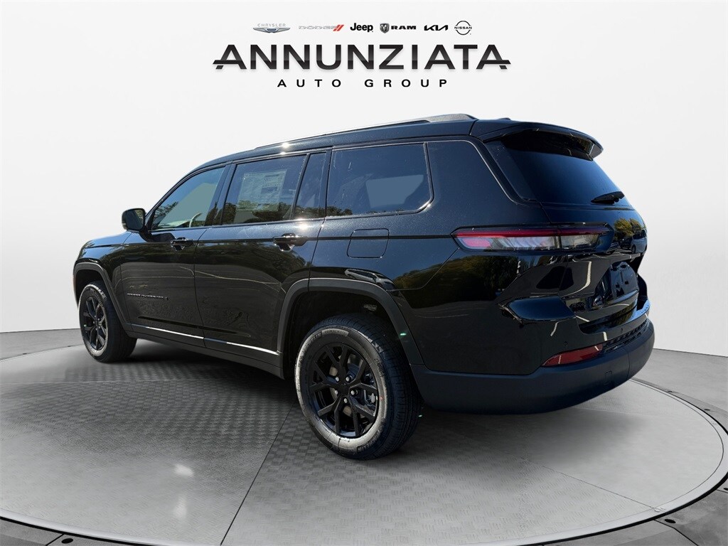 2025 Jeep Grand Cherokee Altitude X photo 2