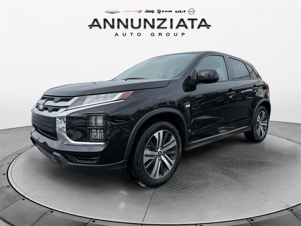 2024 Mitsubishi Outlander Sport ES's photo