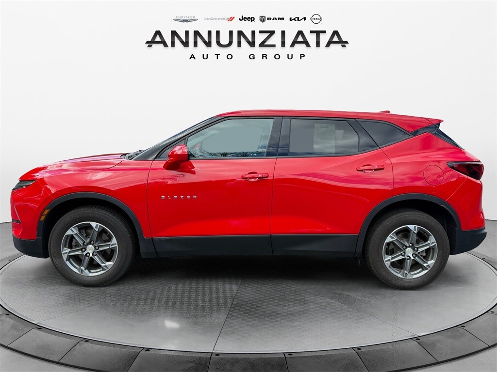 2023 Chevrolet Blazer 2LT photo 2