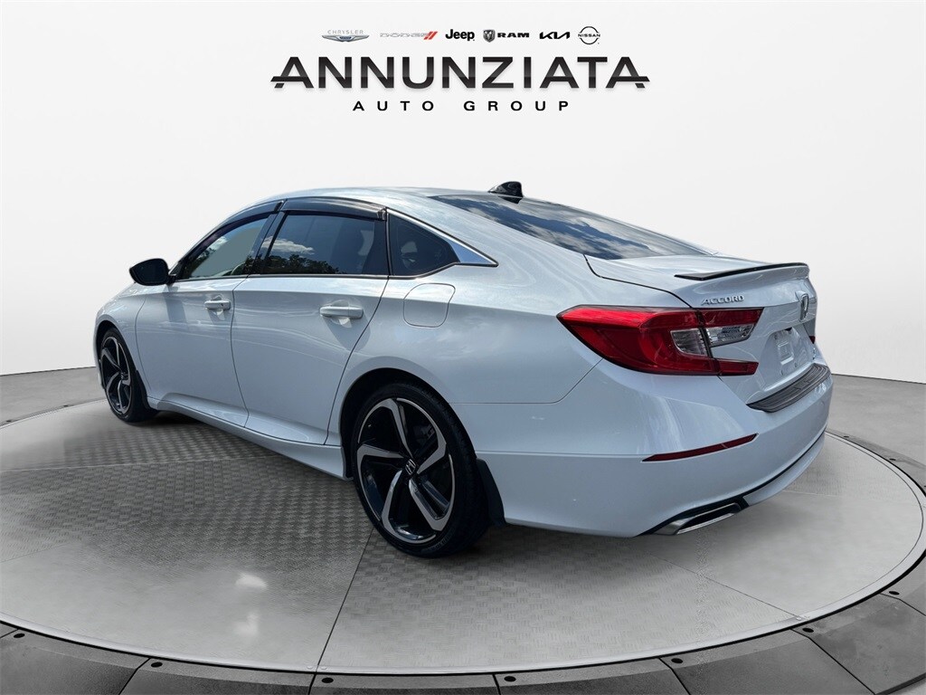 2022 Honda Accord Sport 2.0T photo 3