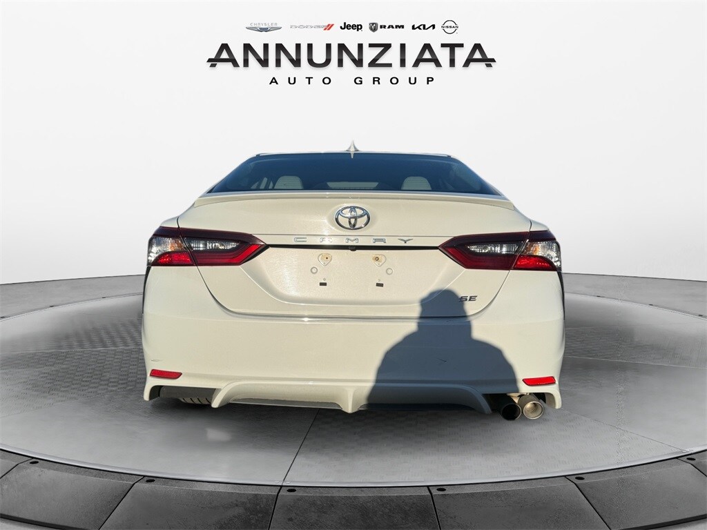 2024 Toyota Camry SE photo 4