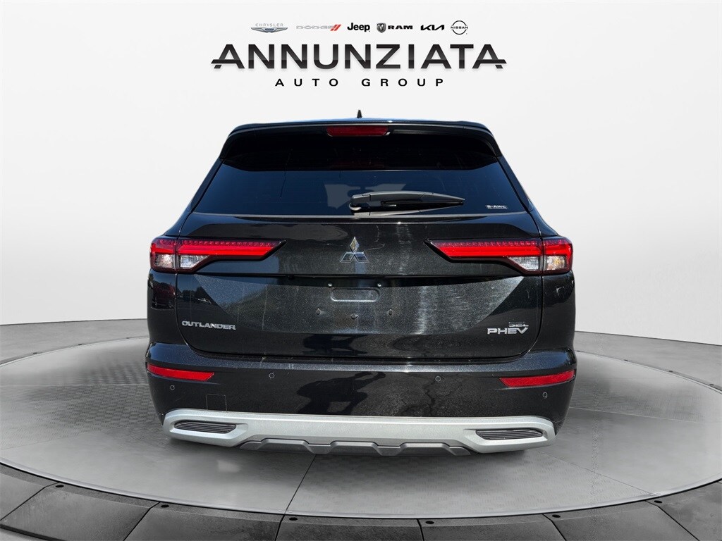 2024 Mitsubishi Outlander PHEV SEL photo 4