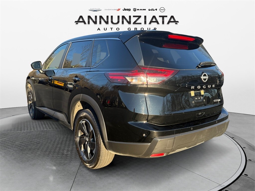 2024 Nissan Rogue SV photo 2