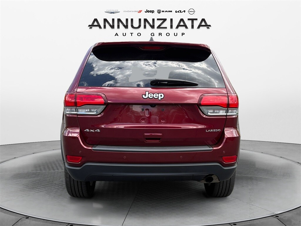 2021 Jeep Grand Cherokee Laredo X photo 4