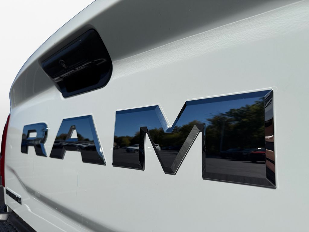 2026 RAM 2500 Big Horn - Photo 17
