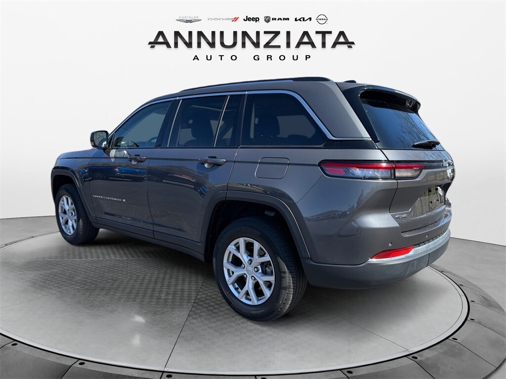 2022 Jeep Grand Cherokee Limited photo 3