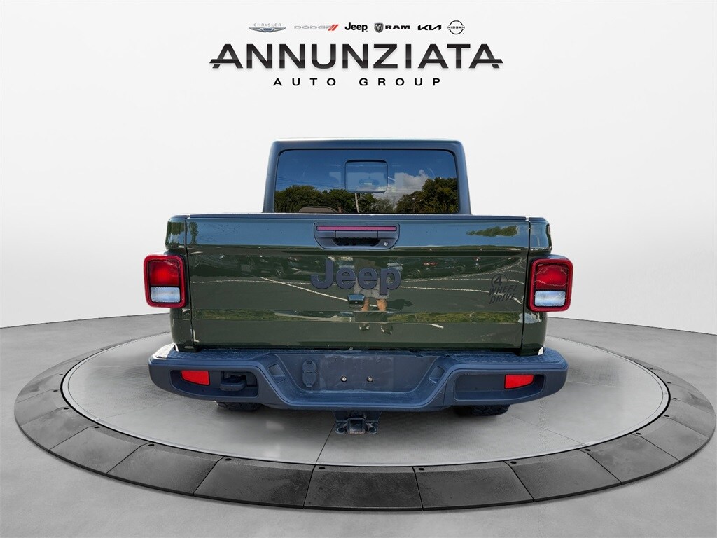 2021 Jeep Gladiator Willys photo 4