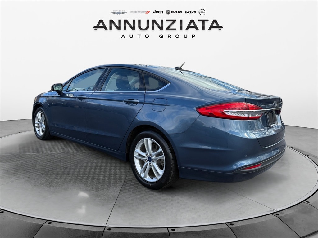 Used 2018 Ford Fusion SE Sedan