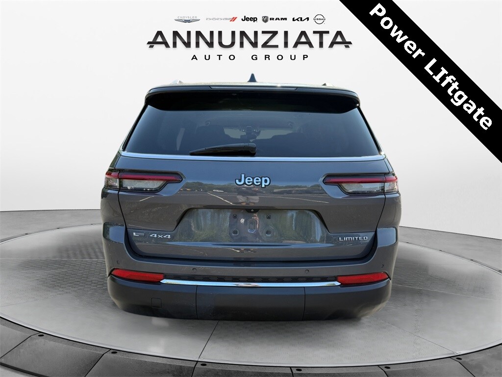 2022 Jeep Grand Cherokee Limited photo 3