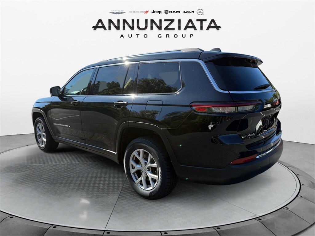 2021 Jeep Grand Cherokee Limited photo 2