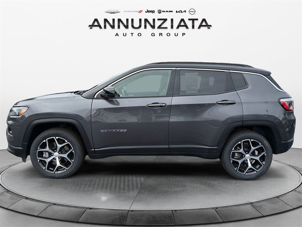 2024 Jeep Compass Limited photo 2