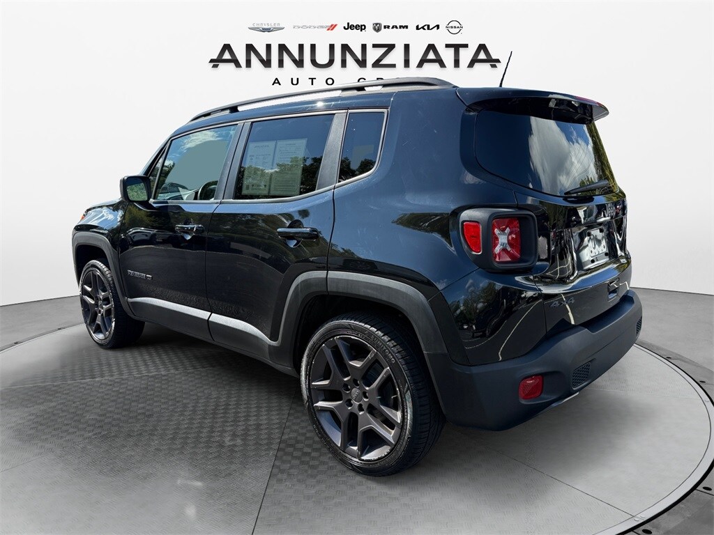 2021 Jeep Renegade Latitude photo 3