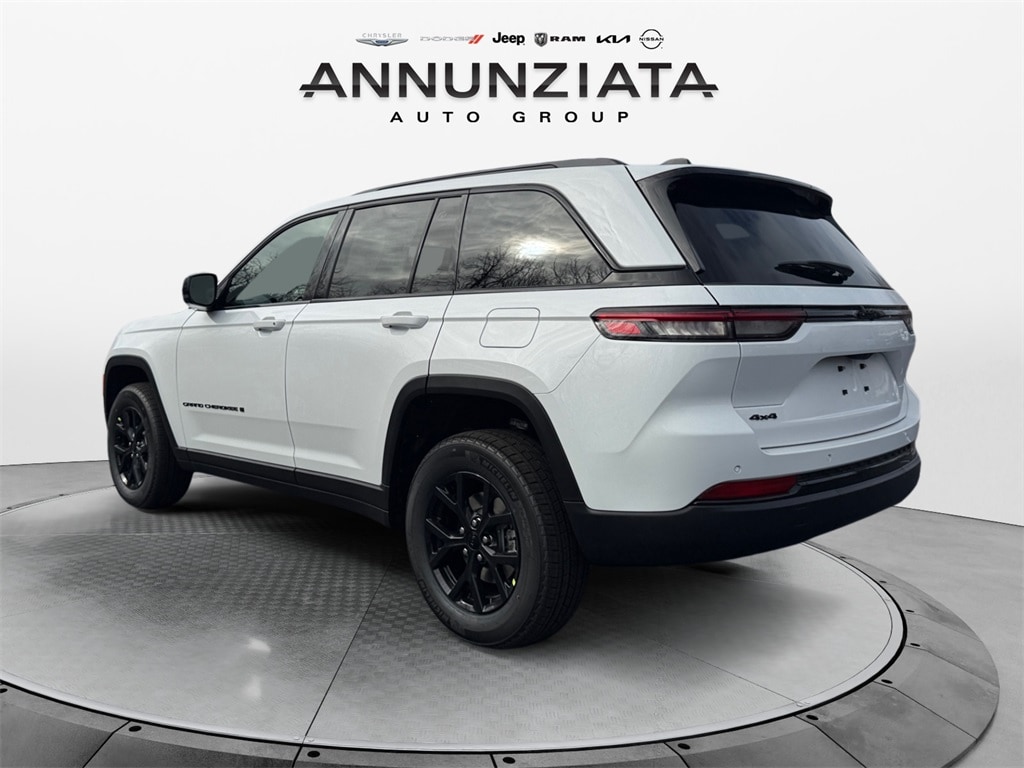 New 2025 Jeep Grand Cherokee Laredo Sport Utility
