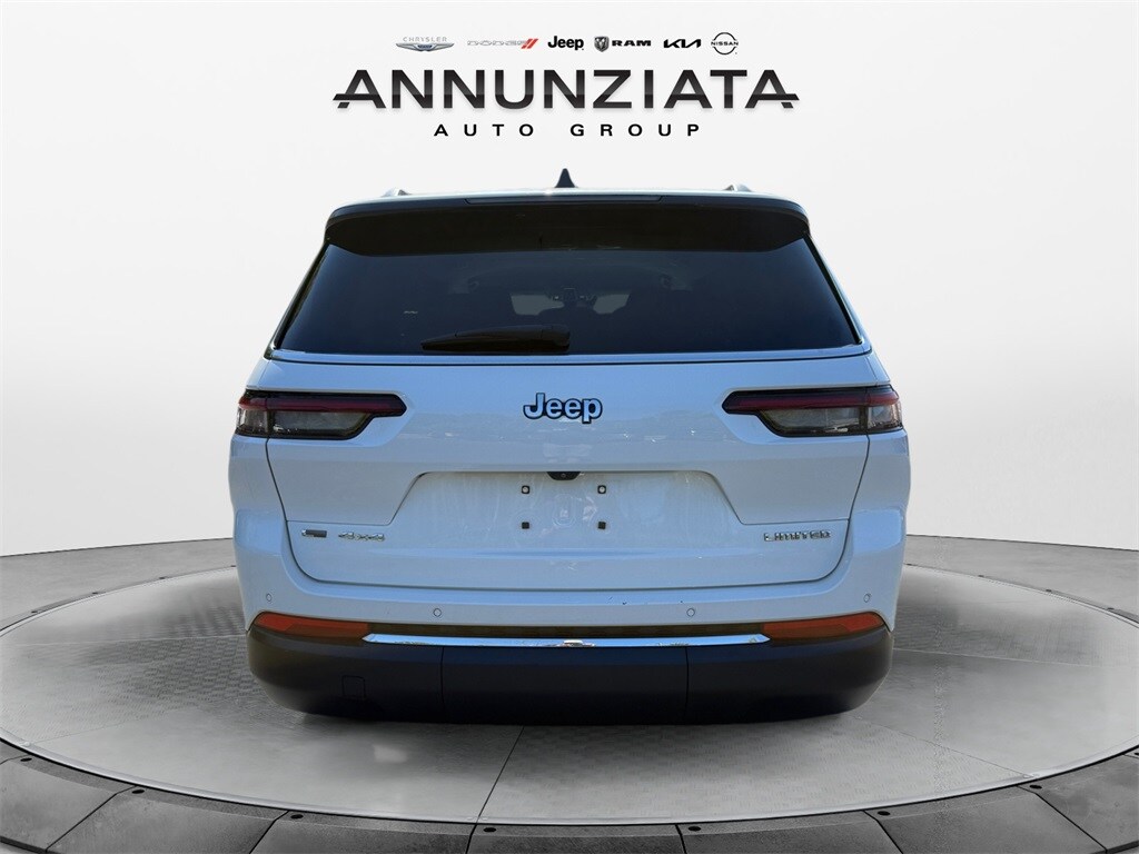 2022 Jeep Grand Cherokee Limited photo 3