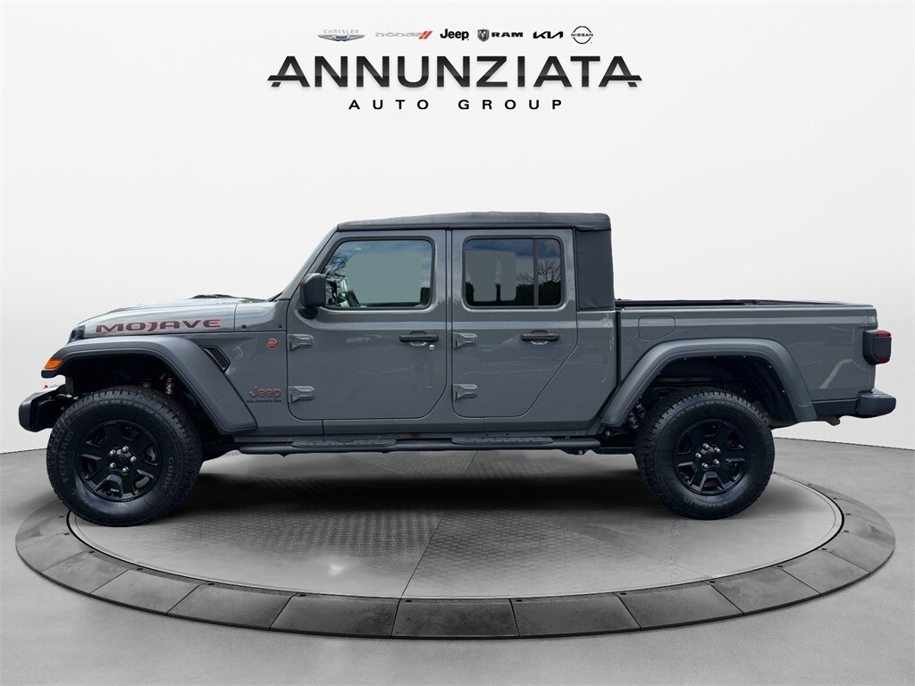 2022 Jeep Gladiator Mojave photo 2