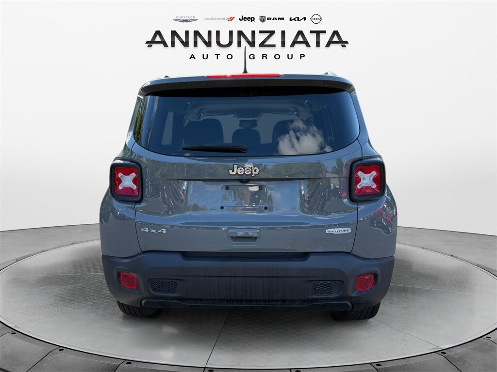 2022 Jeep Renegade Latitude photo 4