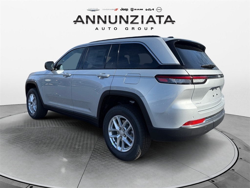 New 2025 Jeep Grand Cherokee Laredo X Sport Utility