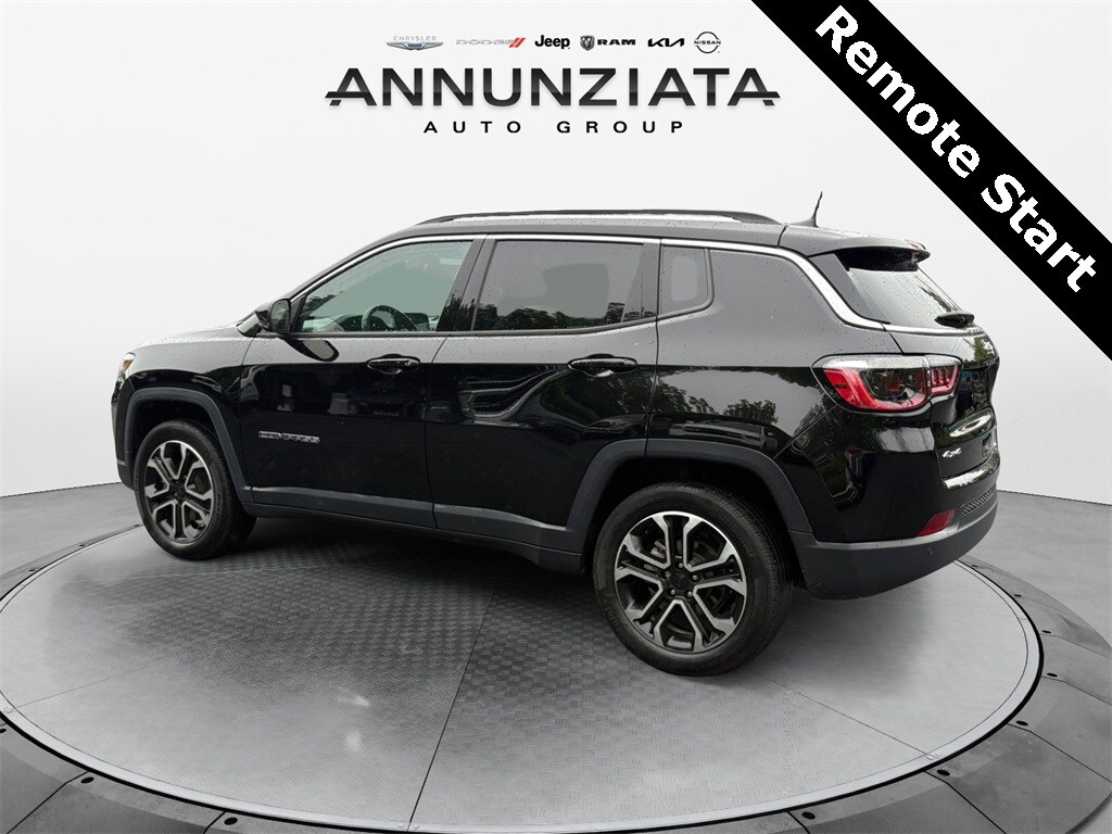 2022 Jeep Compass Limited photo 2