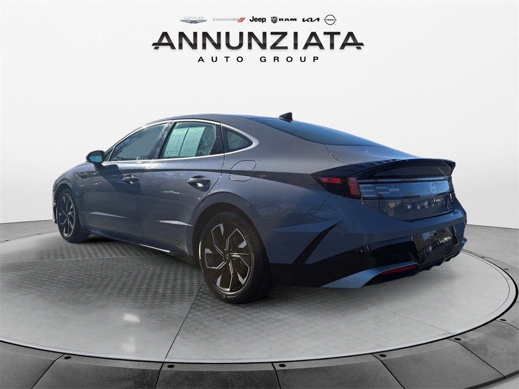 2024 Hyundai Sonata SEL photo 3