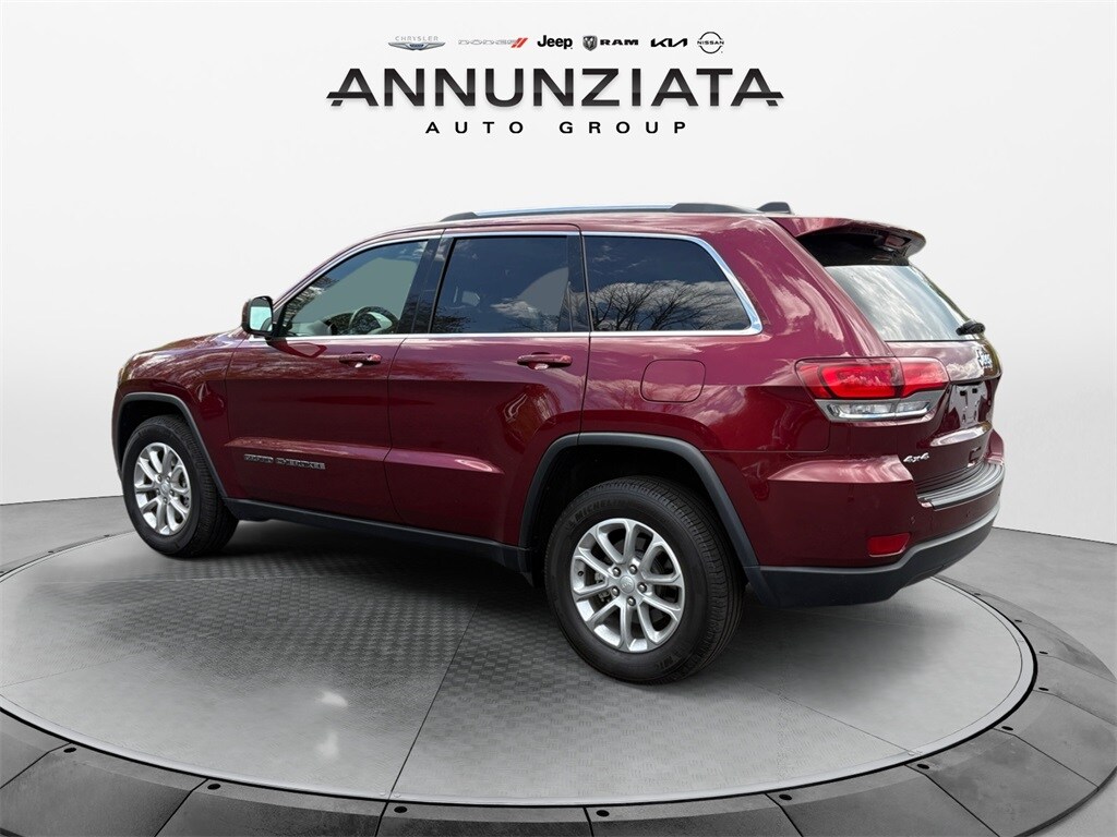 2021 Jeep Grand Cherokee Laredo X photo 3