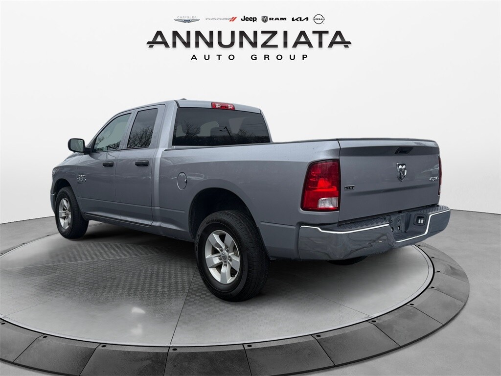 2024 Ram 1500 Classic SLT photo 3