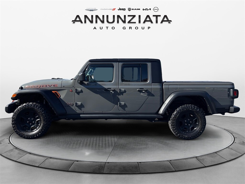 2022 Jeep Gladiator Mojave photo 2