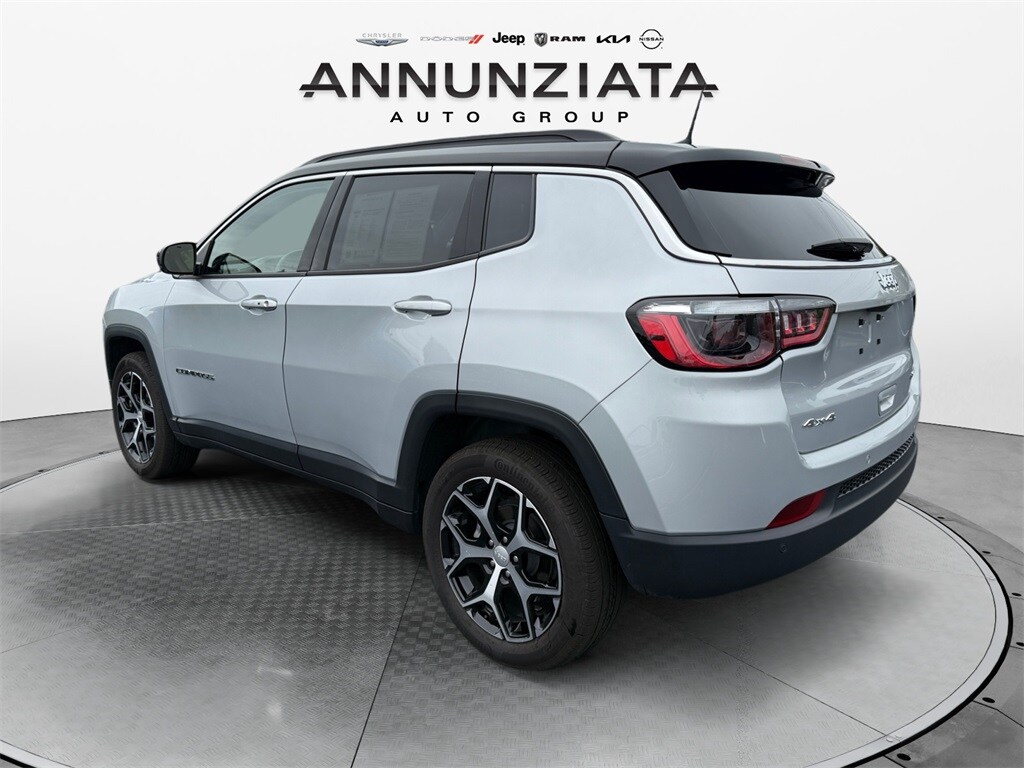 2024 Jeep Compass Limited photo 2