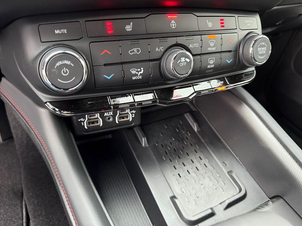 2025 Dodge Durango R/T - Photo 22