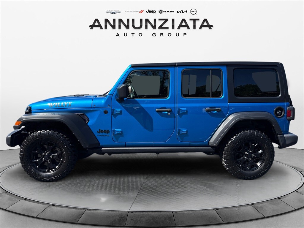 2022 Jeep Wrangler Unlimited Willys photo 2