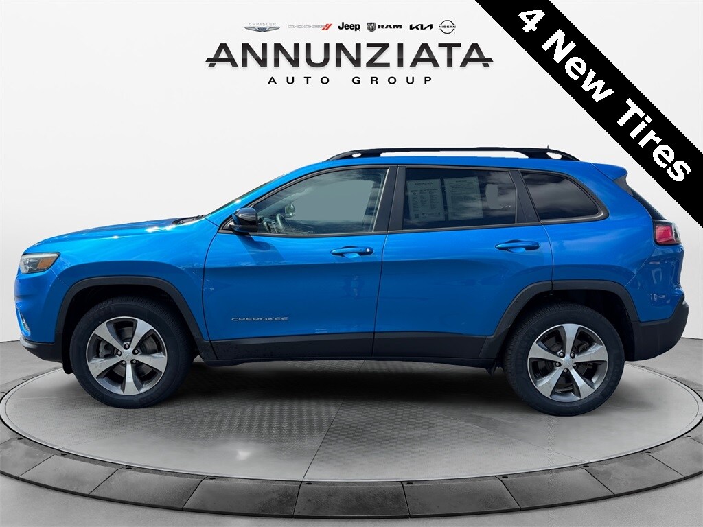 2022 Jeep Cherokee Limited photo 2