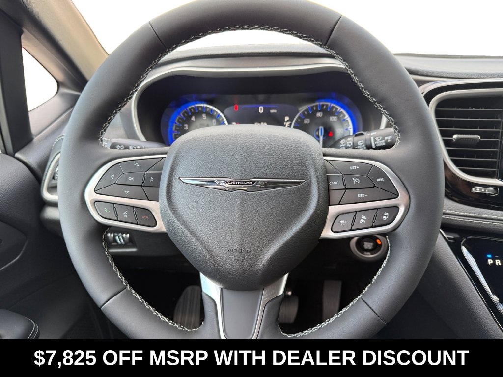 2026 Chrysler Pacifica Select - Photo 12