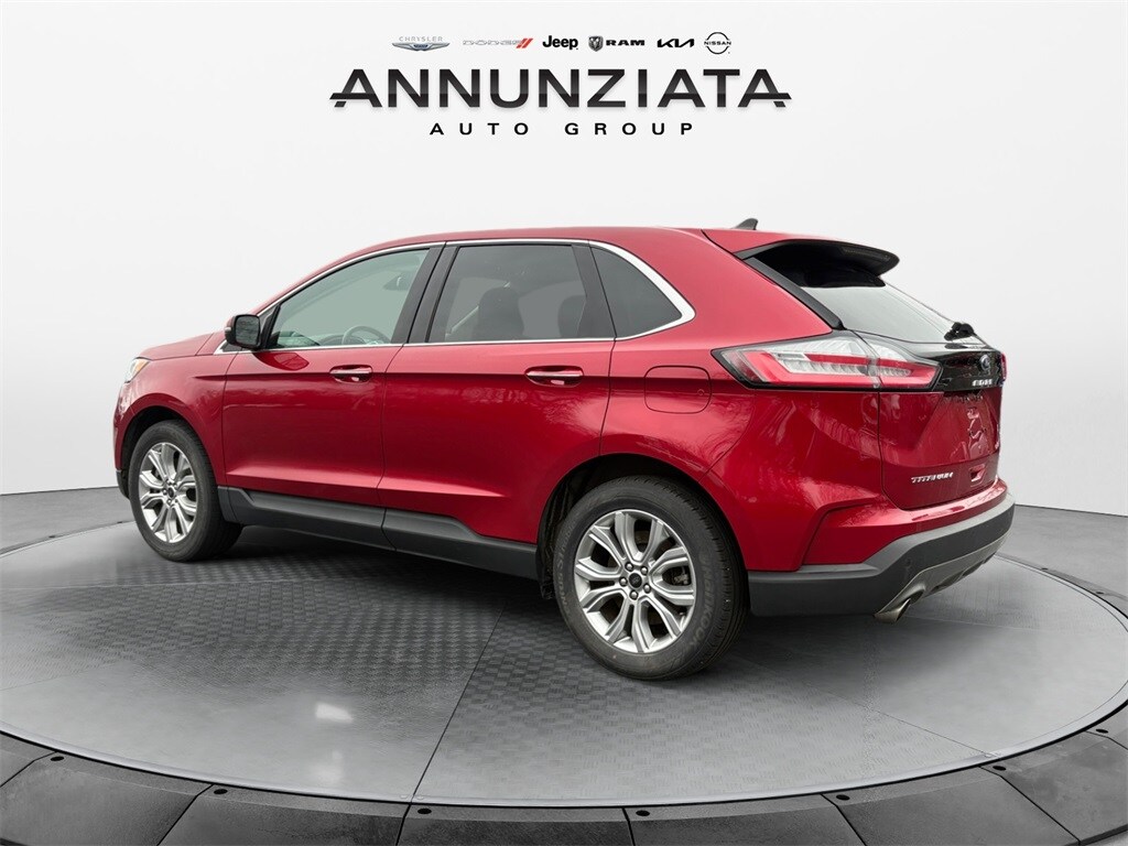 2023 Ford Edge Titanium photo 3